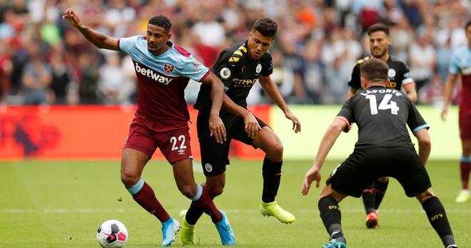 弗赖堡vs圣保利：金特尔、格里福首发，藤田让瑠奇马、梅茨出战（弗赖堡对阵圣保利：金特尔、格里福先发，藤田让瑠、奇马、梅茨登场）