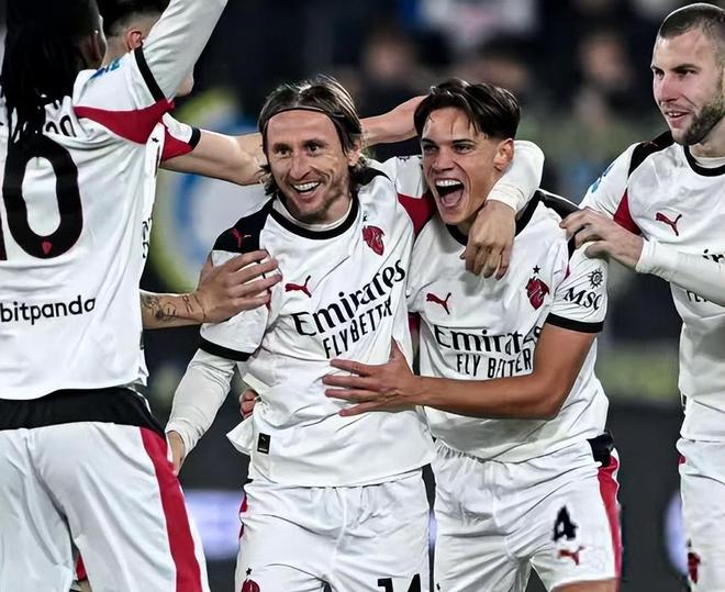 北青：U16男足年底或明年初展开集训，与更多强队热身（据北青：中国U16男足预计年末至明年初集结，将与更多强队进行热身赛）