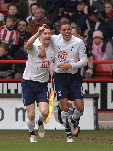 申花连续两个赛季在亚冠输给柔佛，共丢6球、仅打进1球（申花亚冠对阵柔佛连续两季落败：合计丢6球仅入1球）